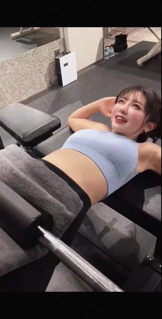 tiktok最新国际版抖音，解锁插件，观看美女！